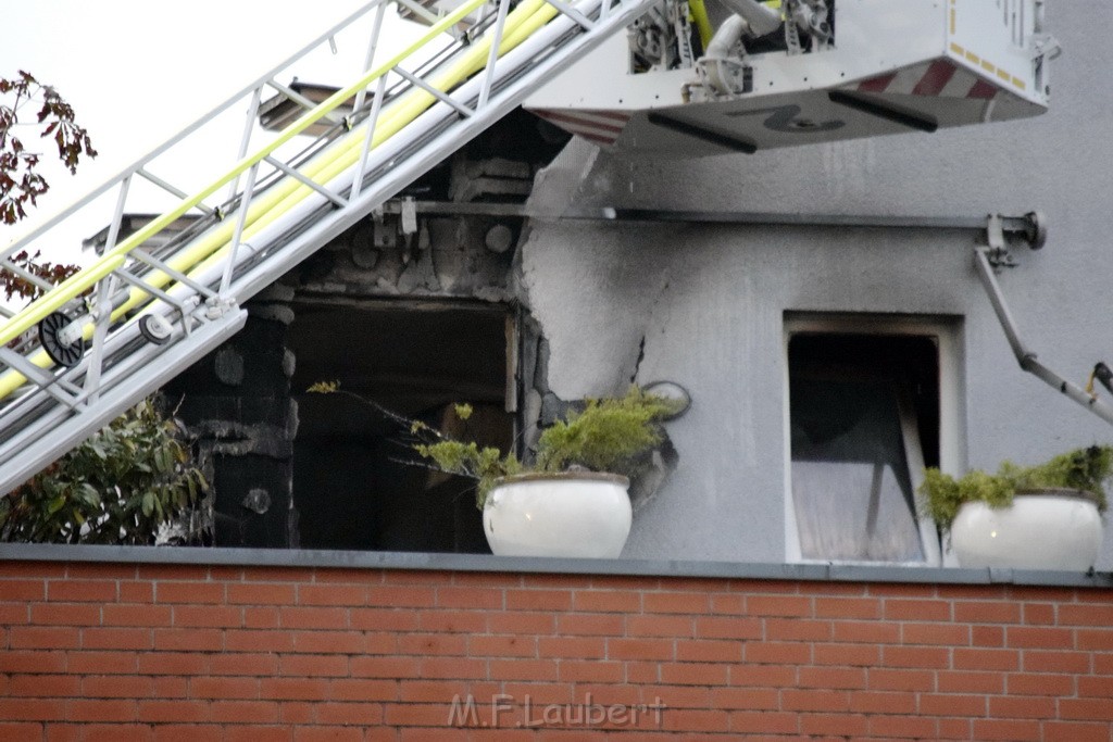 Feuer 2 Y Koeln Suerth Elisabeth Selbertstr P052.JPG - Miklos Laubert